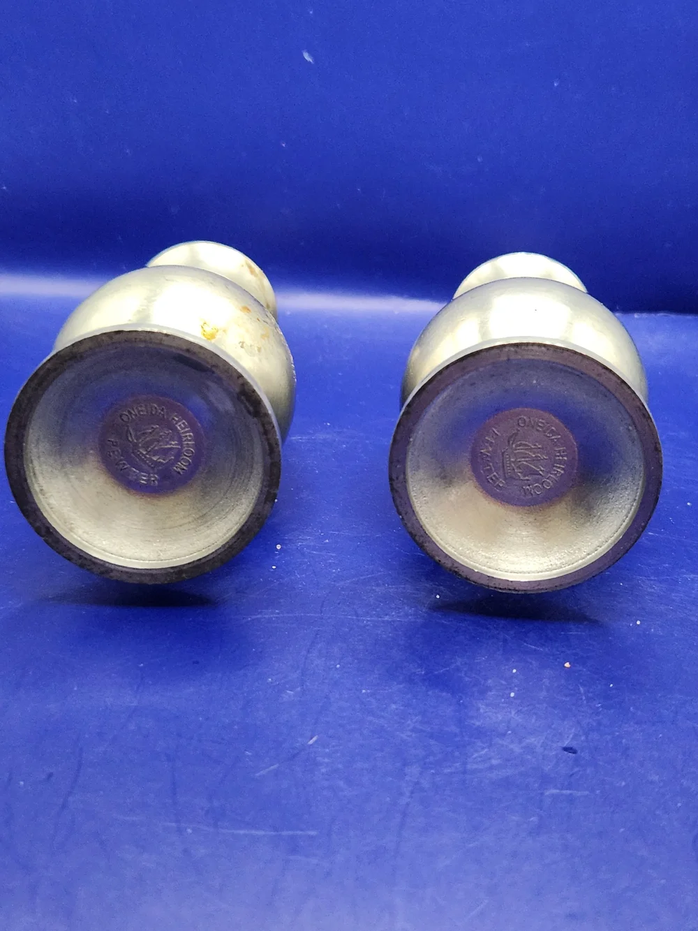 Vintage Pair Of Oneida Pewter Salt & Pepper Shakers Set